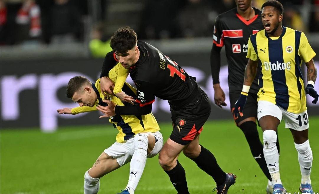 关于欧冠加时末段再迎强敌;皇家社会战术微调;主帅态度:媒体盛赞;纪律约束更严格的信息 关于欧冠加时末段再迎强敌;皇家社会战术微调;主帅态度:媒体盛赞;纪律约束更严格的信息