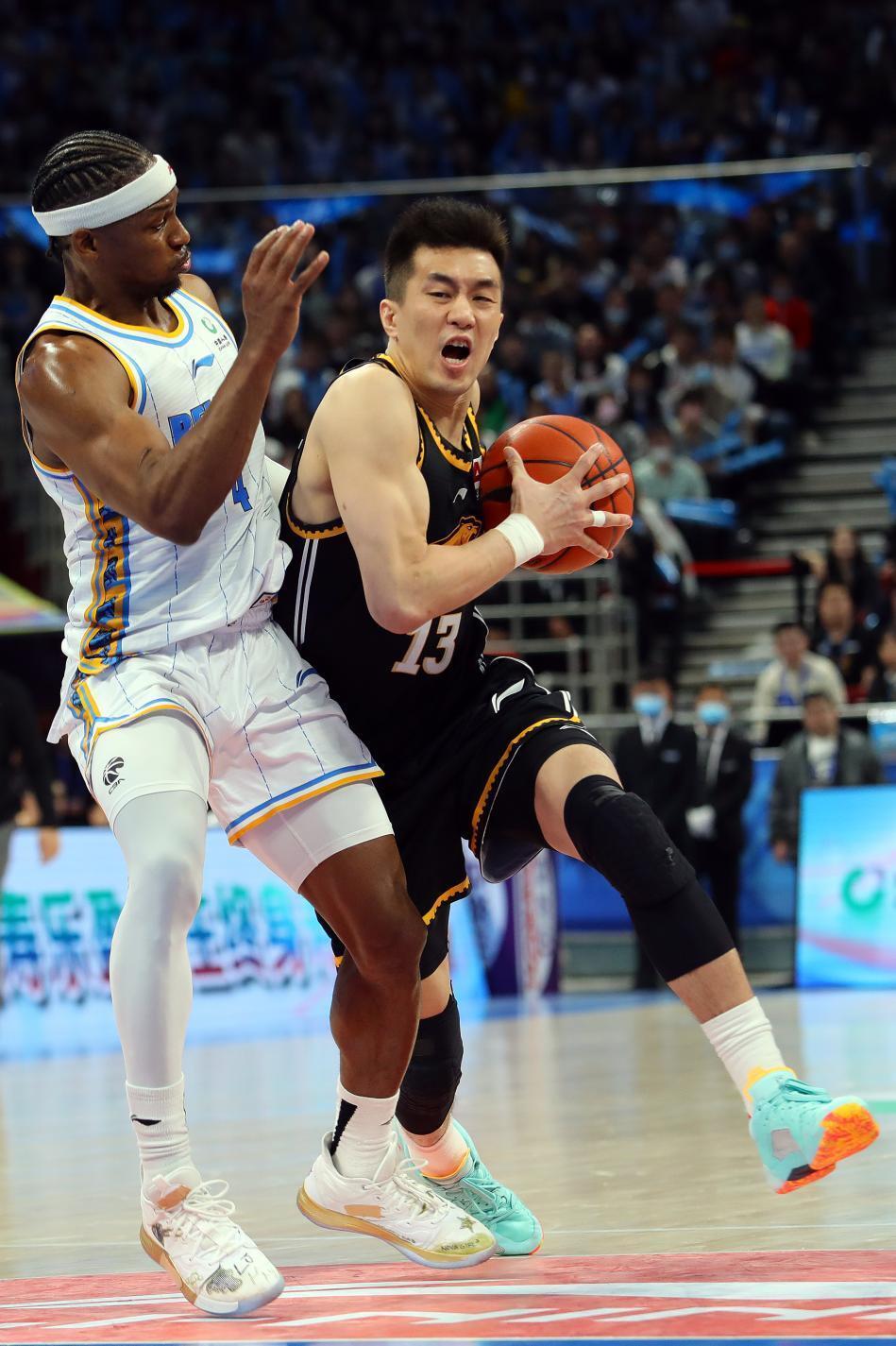 里程碑夜北京首钢单刀错失,CBA季后赛清晨刷纪录,质疑声仍在,细节决定成败的简单介绍 里程碑夜北京首钢单刀错失,CBA季后赛清晨刷纪录,质疑声仍在,细节决定成败的简单介绍